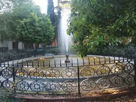 Photo de Plaza de los Lobos