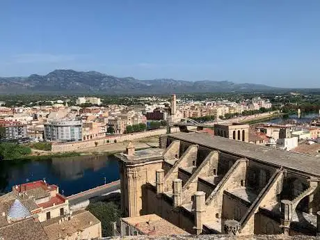 Photo de Torre de Túbal