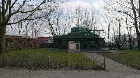 Photo de M4A4 Sherman Tank Memorial
