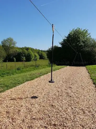 Photo de La Tyrolienne, parc du Quincampoix