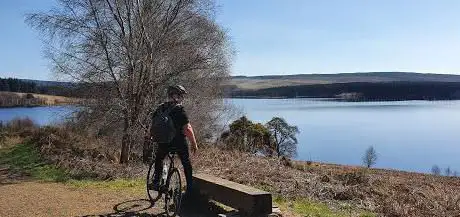 Photo de Lakeside Way