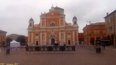 Photo de Piazza del Popolo