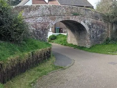 Tack Lee Bridge