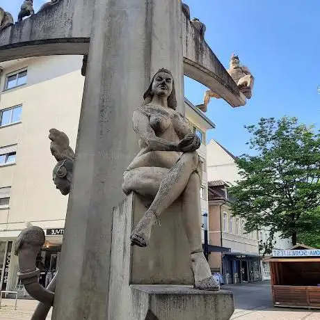 People's statue