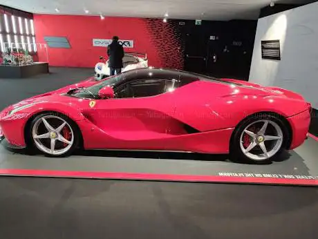 Maranello TOUR | Test Drive & Food Experience