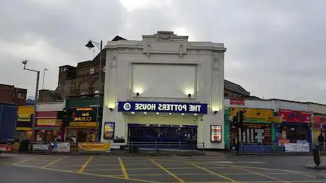 Photo de Potters House Lea Bridge