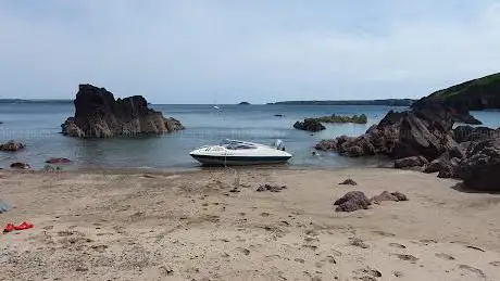 St Thomas' Bay