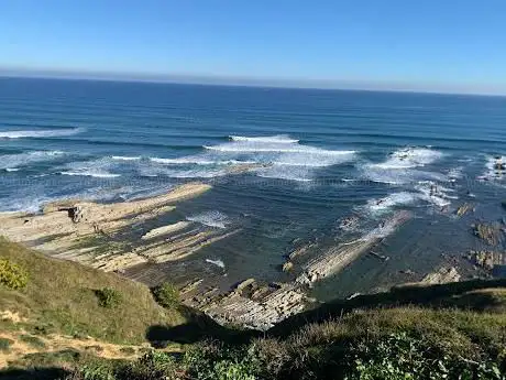 Photo de Castro Urdiales visto desde playa Sopela