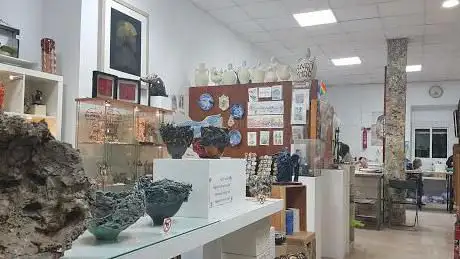 Photo de Fang d'Art GalerÃa-Porta ferrisa taller de arte