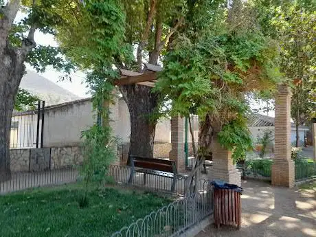 Photo de Paseo Narvaez Park