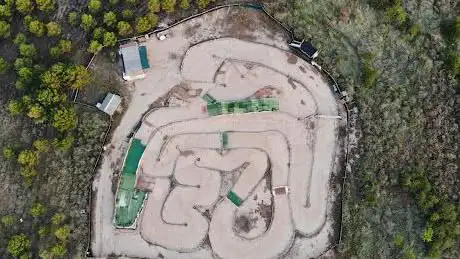 Photo de PISTA RADIO CONTROL CALAHORRA