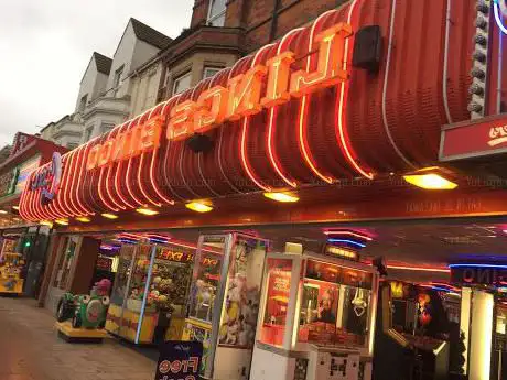 Photo de Lings (Oasis) Amusement Arcade