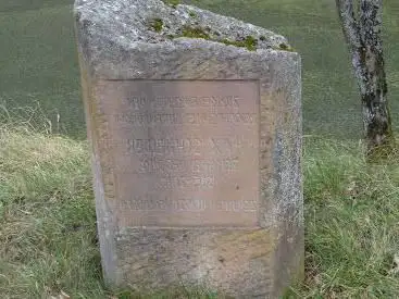 Gedenkstein Ehrenbürger Max Schneider