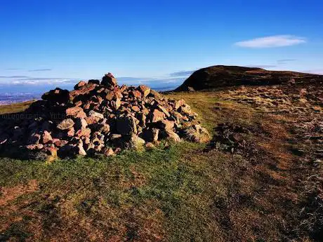 Photo de Caerketton Hill