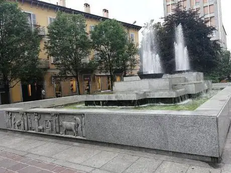 Photo de Fontana di Piazza Garibaldi