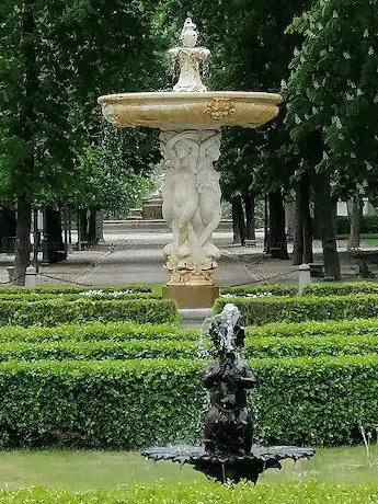 Photo de Fuente de las Cuatro Gracias