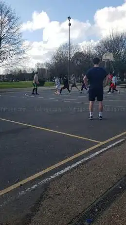 Photo de Basketball court