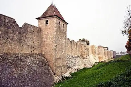 Tour Carrée