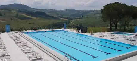Municipal swimming pool of Mornico Losana
