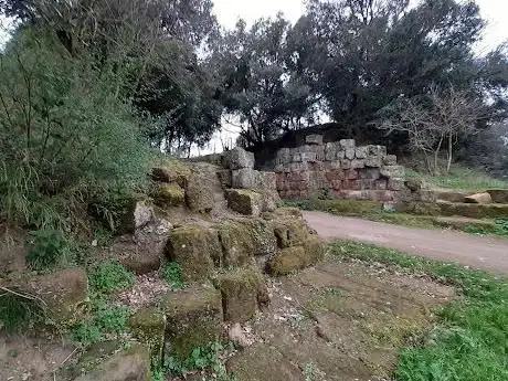 Photo de Porta coperta (accesso fortificato di epoca etrusca)
