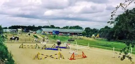 Standlake Equestrian Centre & Ranch