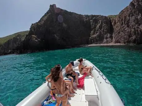 Escursioni in Barca - Noleggio Gommoni - Isola di San Pietro Pan di Zucchero, Portoscuso - R.C. Charter