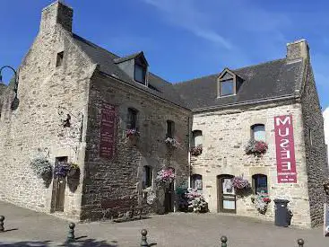 Photo de Point I et Musée des Passions et des Ailes