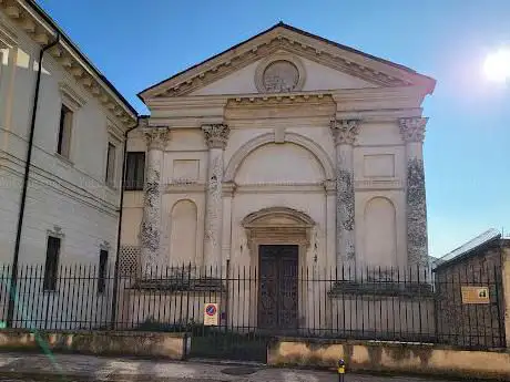 ?glise Santa Maria Nova de Vicence