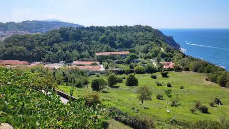 Photo de Parco del Cardeto