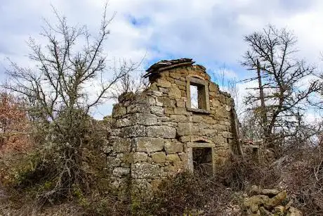 Photo de Ruderi di Marzana