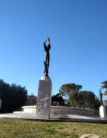 Photo de Monumento ai Caduti di tutte le Guerre di Venanzo Crocetti