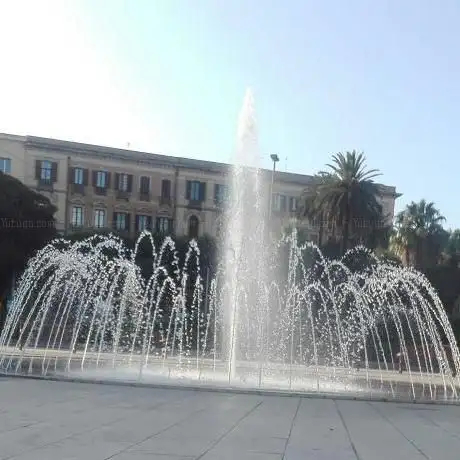 Installazione Artistica San Sperate Incrocio Semaforo
