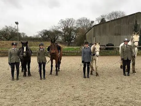 Photo de Bardwell Manor Equestrian Centre & camping
