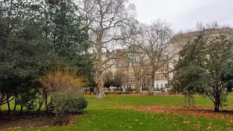 Photo de Lincoln's Inn Fields