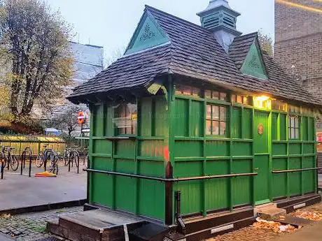 Photo de Warwick Avenue Cabmen's Shelter