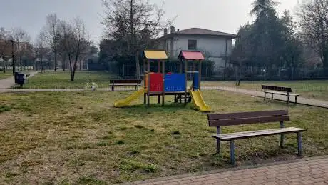 Parcogiochi passeggiata del Volontario
