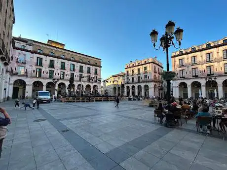 Photo de Oficina Información TurÃstica Huesca