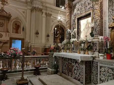 Photo de Santuario Di Santa Maria Di Valverde