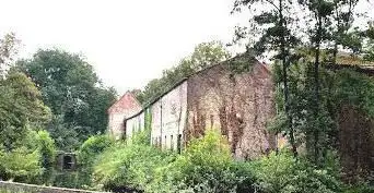 Sars-la-Bruyère Castle