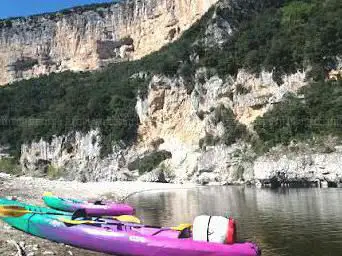 Photo de Acqua Bateaux - Location de canoë-Kayak en Ardèche