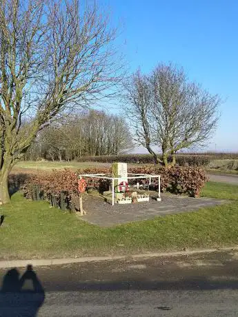 Photo de Kelstern Airfield War Memorial