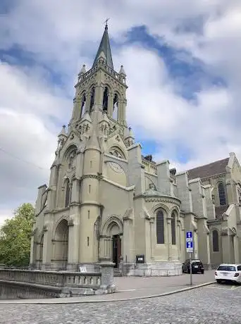 Photo de Église Saint-Pierre-et-Paul