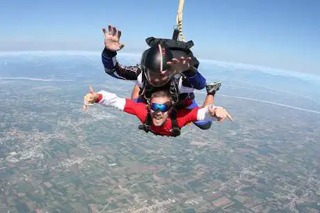 Photo de Centro di Paracadutismo UPnGO - Skydive - Tandem