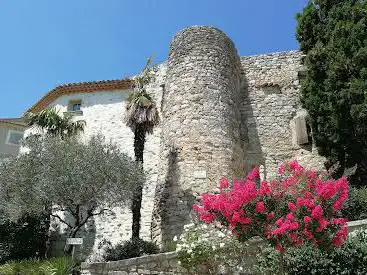 Photo de Maison de la tour / Le Cube
