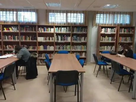 Photo de Municipal Public Library of Cullar Vega