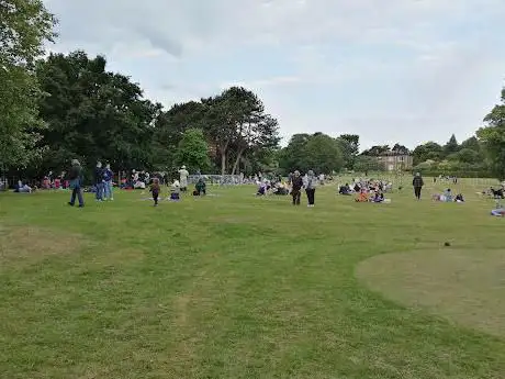 Photo de Woodthorpe Grange Park