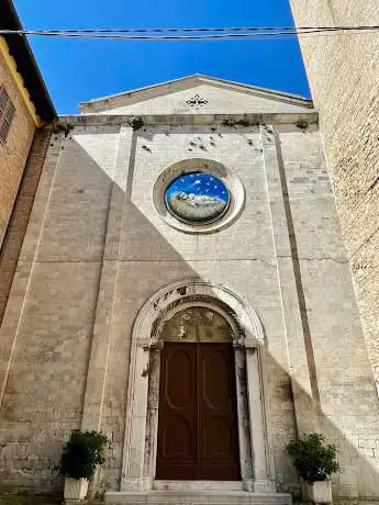 Photo de Church of Saint John Baptist