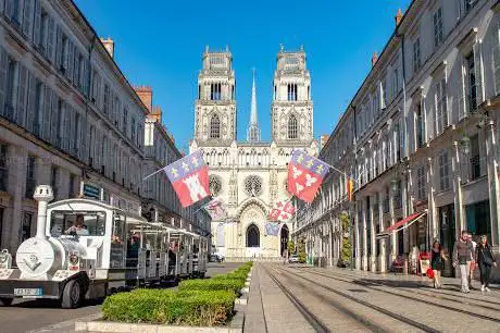 Photo de Petit Train Touristique d'Orléans