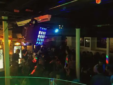 Photo de Club Caverne