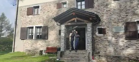 Roccoli Lorla Refuge